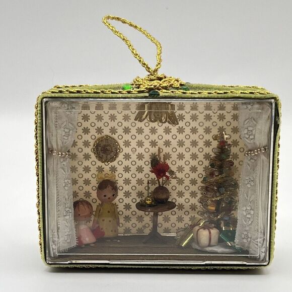 Handmade Other - Vintage 1970's Christmas Tree Living Room Scene Diorama Wooden Doll Shadow Box